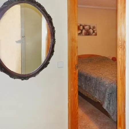 Bright And Modern House In Central With Large, Shared Pool, 5min F... Apartamento *