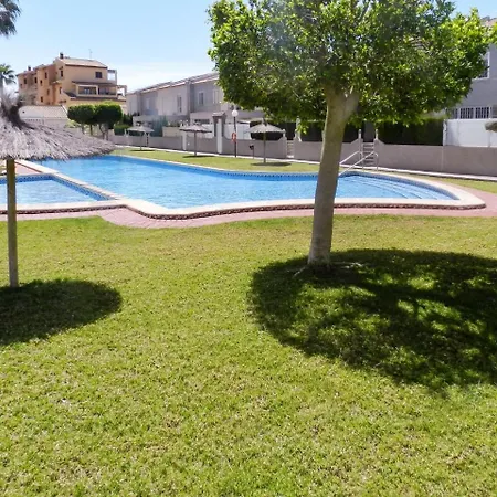 Bright And Modern House In Central With Large, Shared Pool, 5min F... Apartamento *