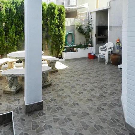 Bright And Modern House In Central With Large, Shared Pool, 5min F... Apartamento *