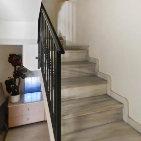 Apartamento Bright And Modern House In Central With Large, Shared Pool, 5min F... *