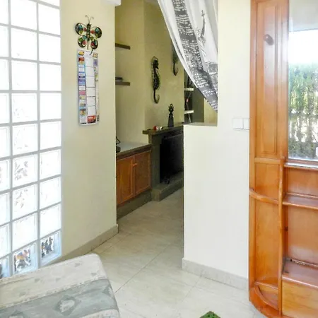 Apartamento Bright And Modern House In Central With Large, Shared Pool, 5min F... Torrevieja