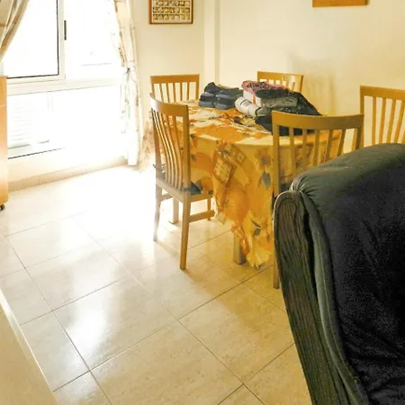 Apartamento Bright And Modern House In Central With Large, Shared Pool, 5min F... *