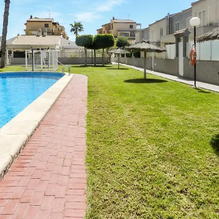 Bright And Modern House In Central With Large, Shared Pool, 5min F... Torrevieja