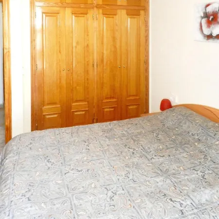 Bright And Modern House In Central With Large, Shared Pool, 5min F... Apartment